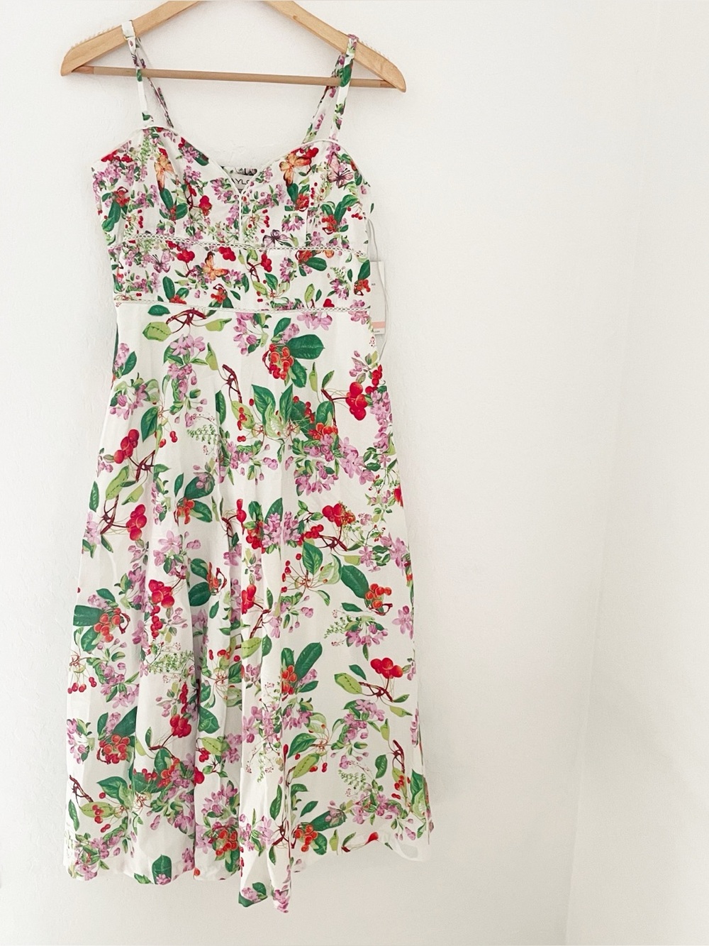 Taylor floral berry midi dress size 10 NWT
